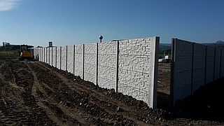 Betónový plot, 3d panely, pletiva. Podhrabové dosky, Betónové žumpy. 